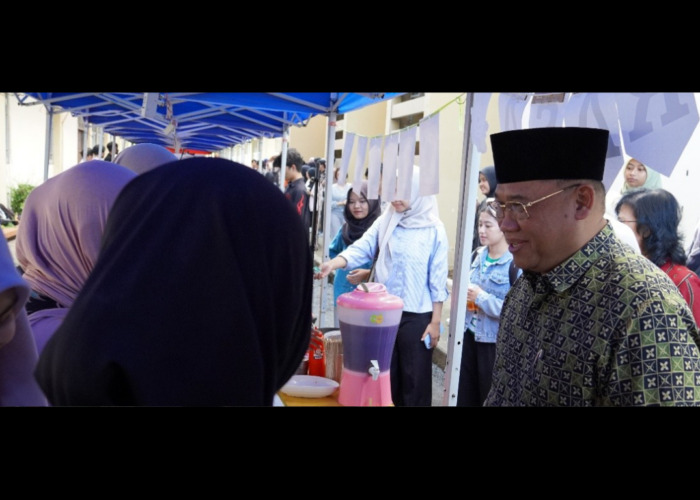 FEB UPN “Veteran” Jawa Timur Gelar Bazar Dies Natalis ke-60, Rektor Resmikan Secara Simbolis